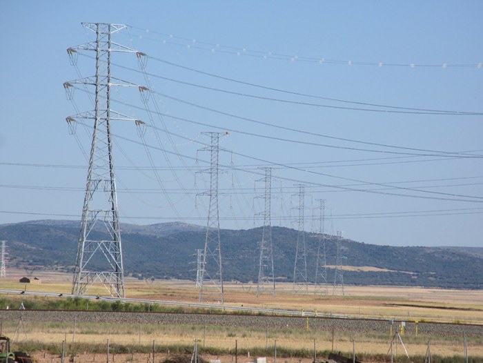 L&iacutenea a&eacuterea de 220 kV Calamocha - Mezquita